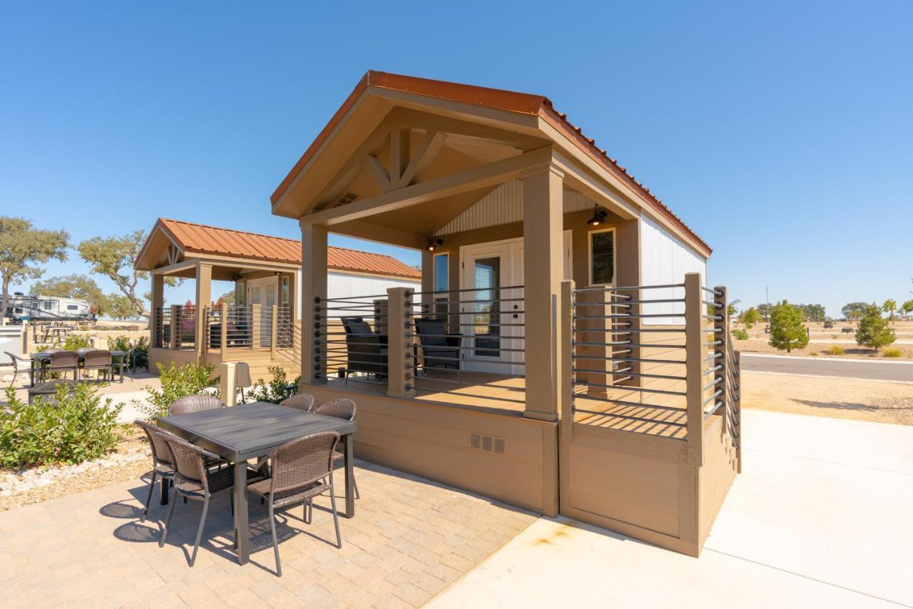 Sun Outdoors Paso Robles Hotel Exterior photo